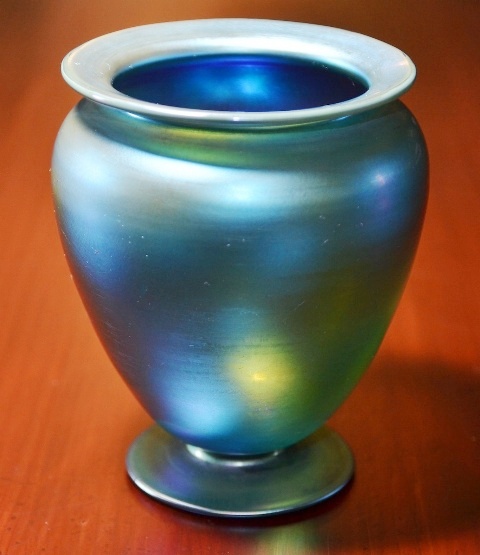 938 - Blue Aurene Iridescent Vase