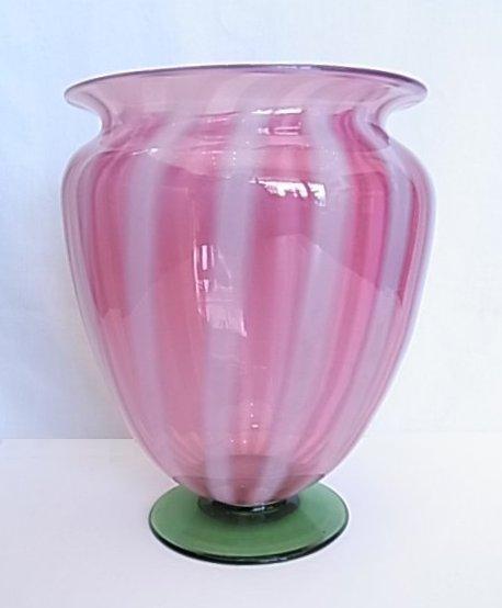 938 - Oriental Poppy Translucent Vase