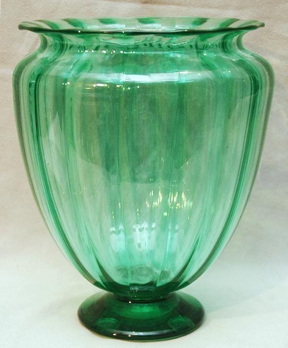 938 - Pomona Green Transparent Vase