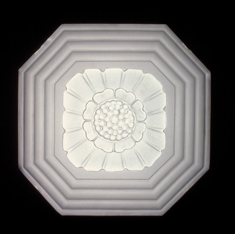 A2009 - Alabaster Translucent Architectural Piece