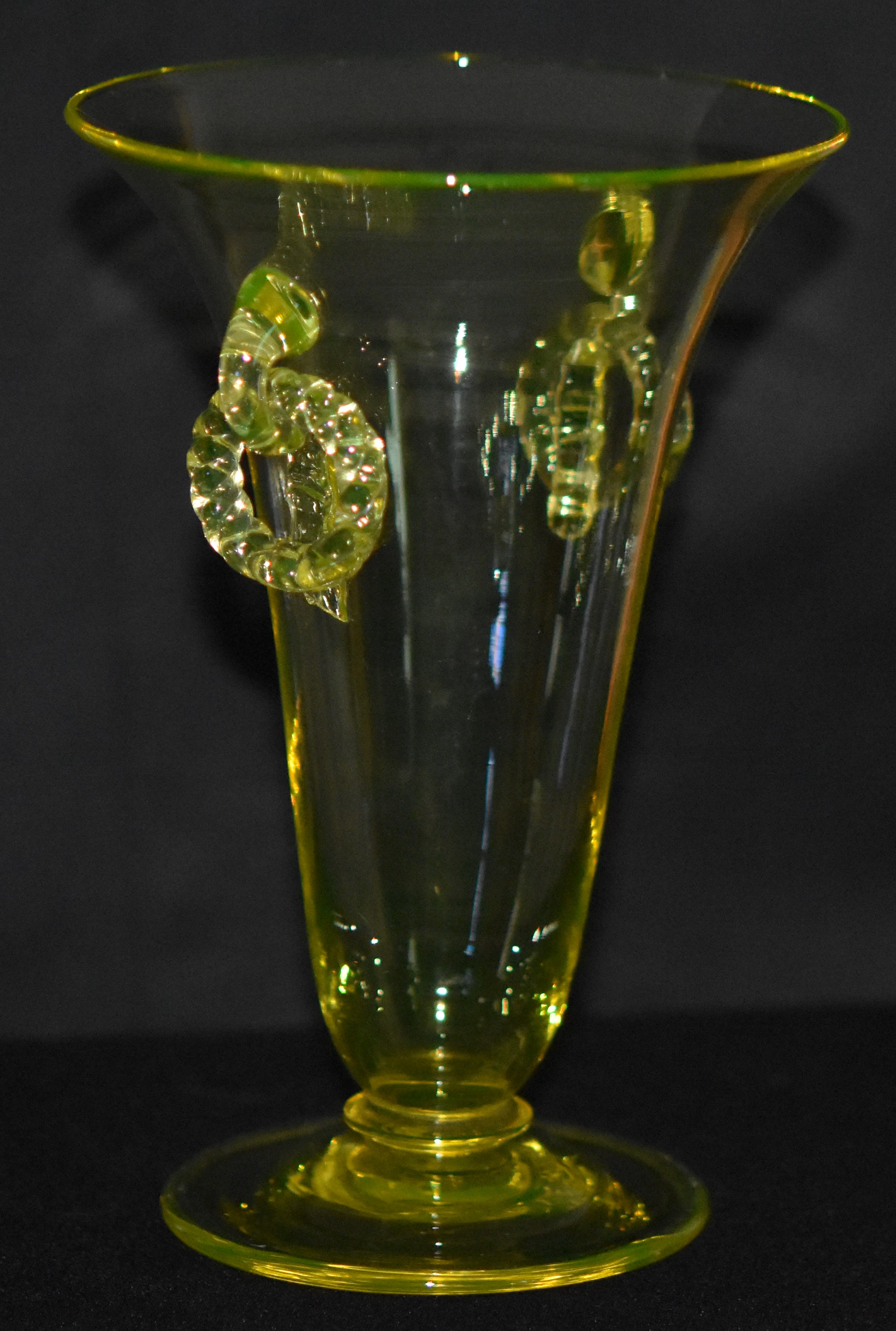 2909 - Topaz Transparent Vase