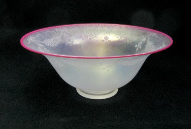 2851 - Verre de Soie Engraved Bowl