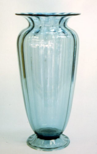 2908 - Antique Green Transparent Vase