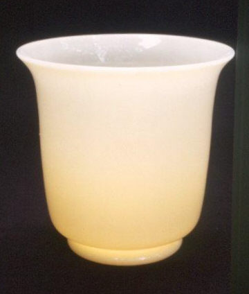 6030 - Ivory Translucent Vase