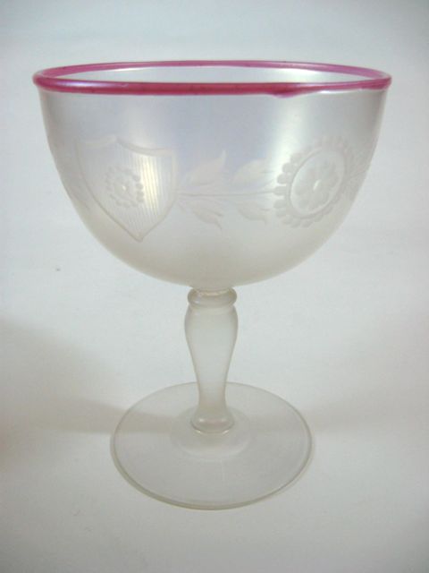 6354 - Verre de Soie Engraved Champagne