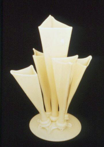 6968 - Ivory Translucent Vase