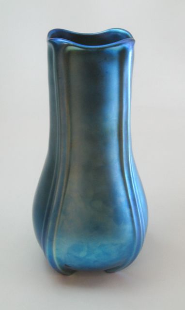 7278 - Blue Aurene Grotesque Vase