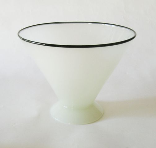 7459 - Alabaster Translucent Vase