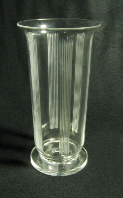 7553 - Colorless Engraved Vase