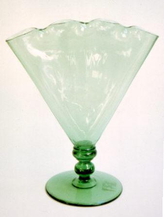 8368 - Pomona Green Transparent Vase