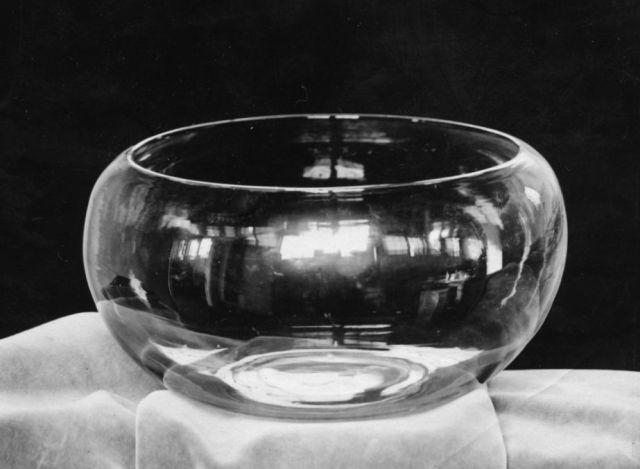 2928 - Unknown Transparent Bowl
