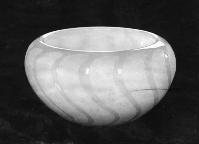 2687 - Unknown Acid Etched Bowl