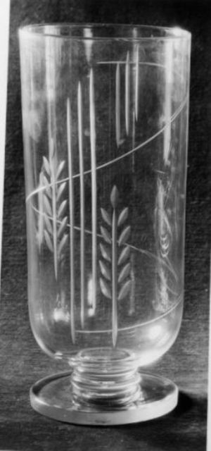 7471 - Unknown Engraved Vase