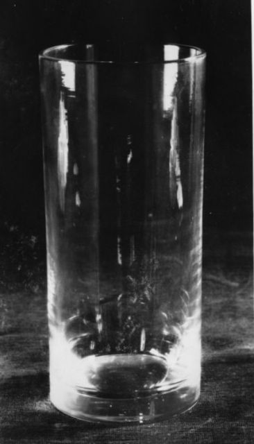 7475 - Unknown Transparent Vase