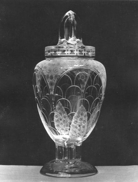 7078 - Unknown Engraved Covered Vase