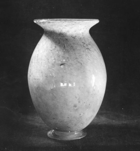 7411 - Unknown Cluthra Vase