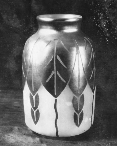 7424 - Unknown Acid Etched Vase