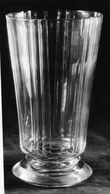 7483 - Unknown Engraved Vase