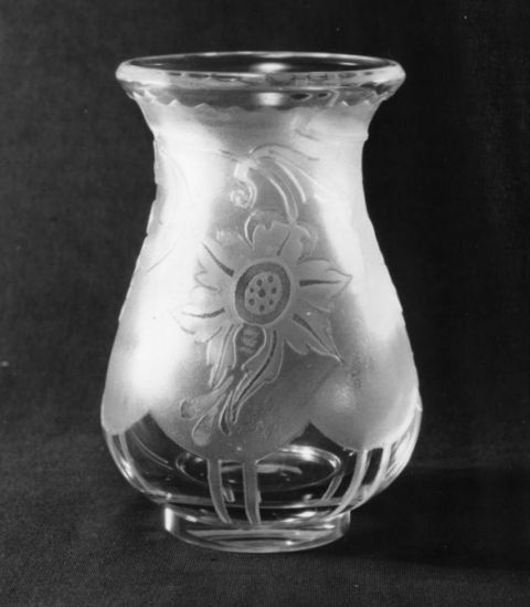 7495 - Unknown Acid Etched Vase