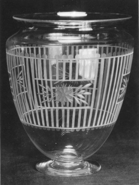 938 - Unknown Engraved Vase