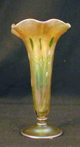 542 - Gold Aurene Iridescent Vase