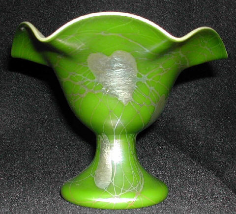 543 - Green Aurene Iridescent Vase