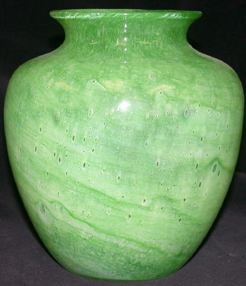 2683 - Green Cluthra Cluthra Vase