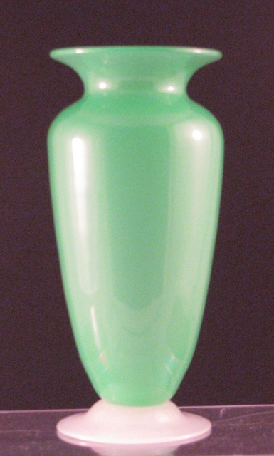 2908 - Green Jade Jade Vase