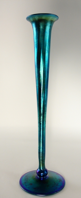 3044 - Blue Aurene Iridescent Vase