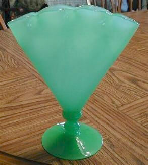 6433 - Green Jade Jade Vase