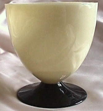 7040 - Ivory Translucent Goblet